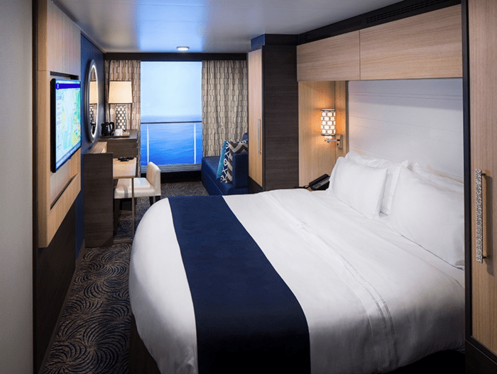 RCI Ovation of the Seas Interior with Virtual Balcony.png